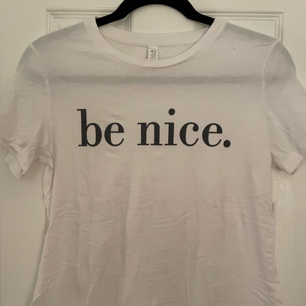Be Nice graphic tee